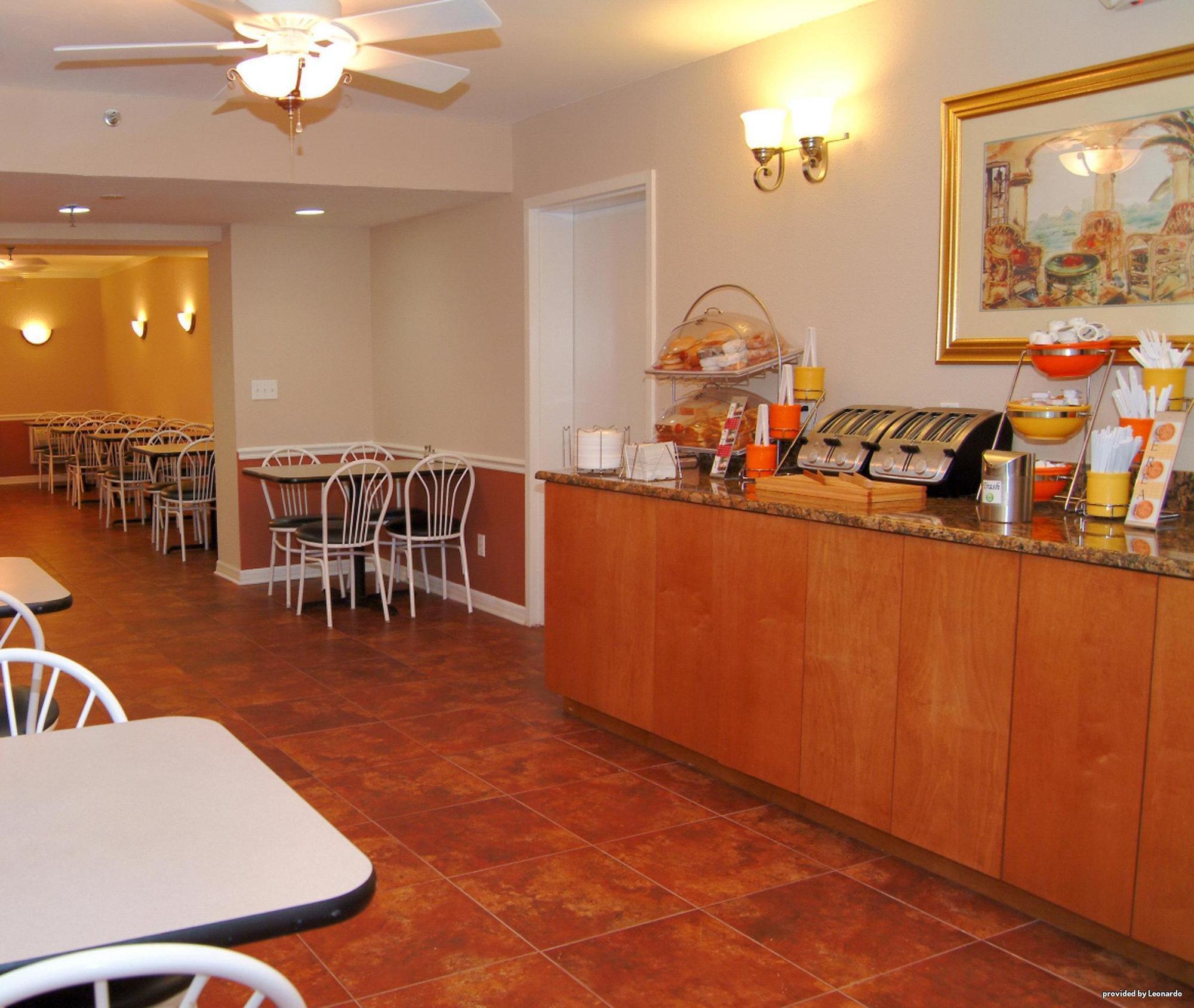 Baymont By Wyndham Sarasota Hotel Restaurante foto